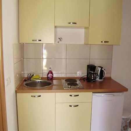 Apartments Roko Рогозница Экстерьер фото