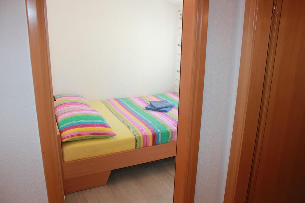 Apartments Roko Рогозница Экстерьер фото