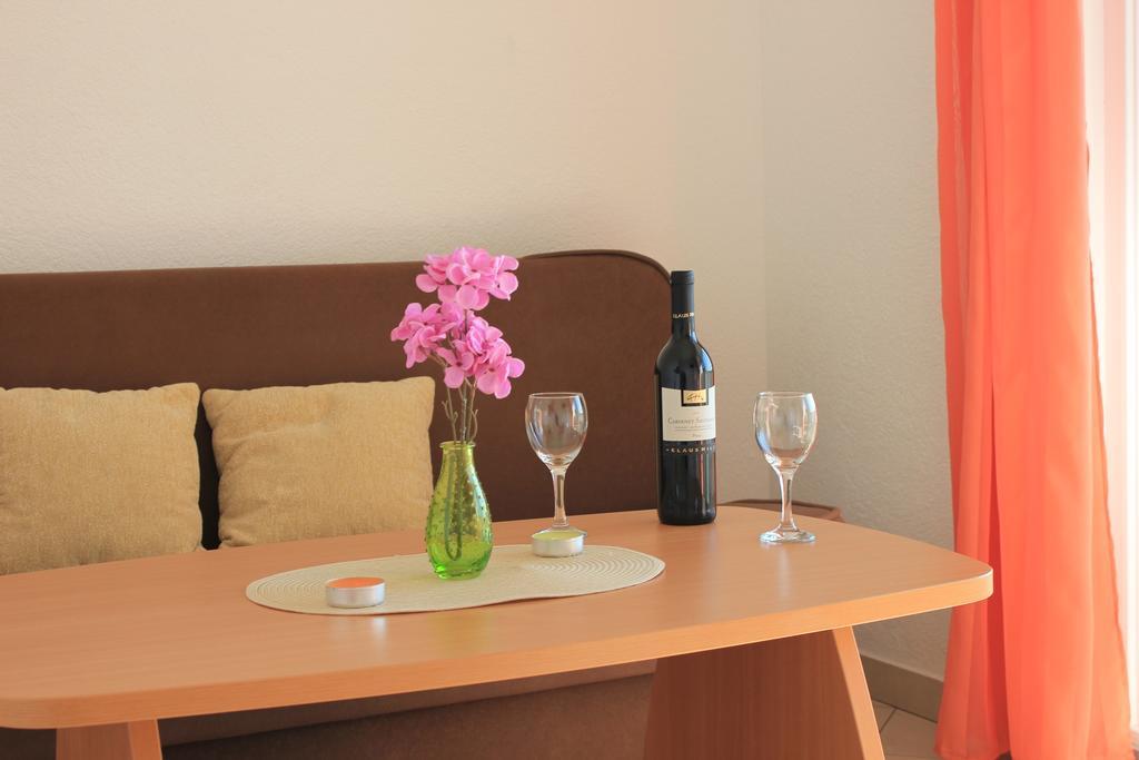 Apartments Roko Рогозница Экстерьер фото